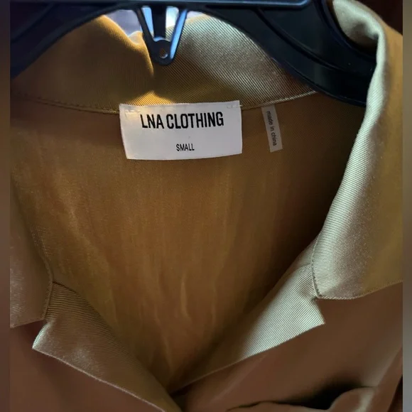 π
½ππ
Ύπ LNA Clothing Drapey Utility Shirt in Fennel Seed - Tencel - Picture 7 of 8